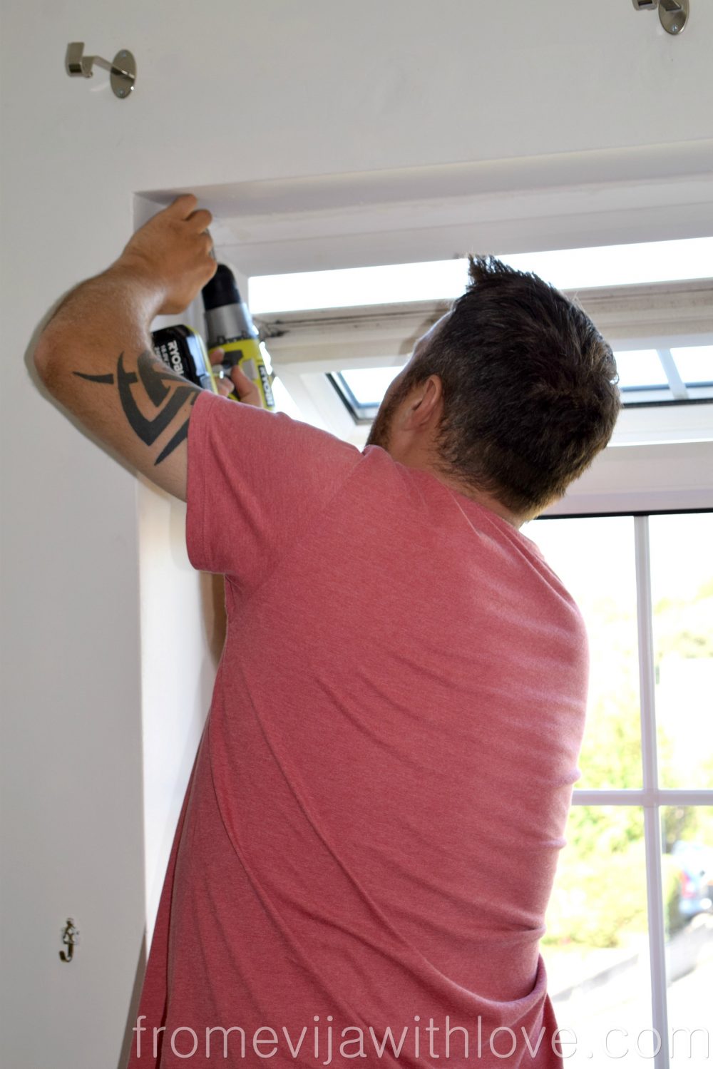 installing-blackout-blind