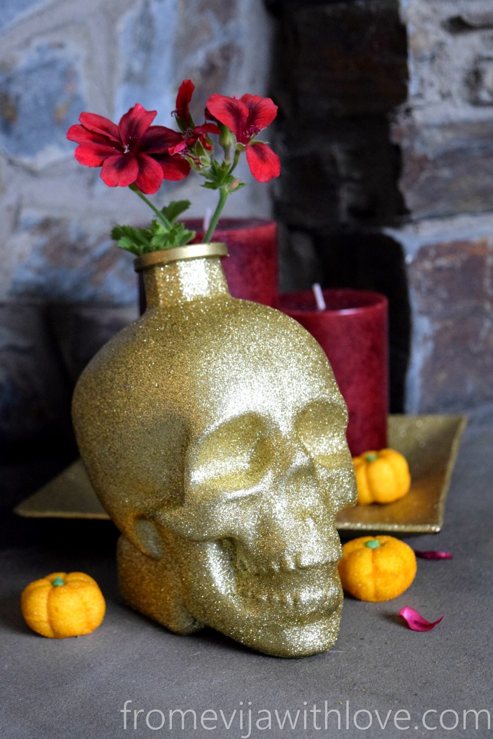 red-candle-skull