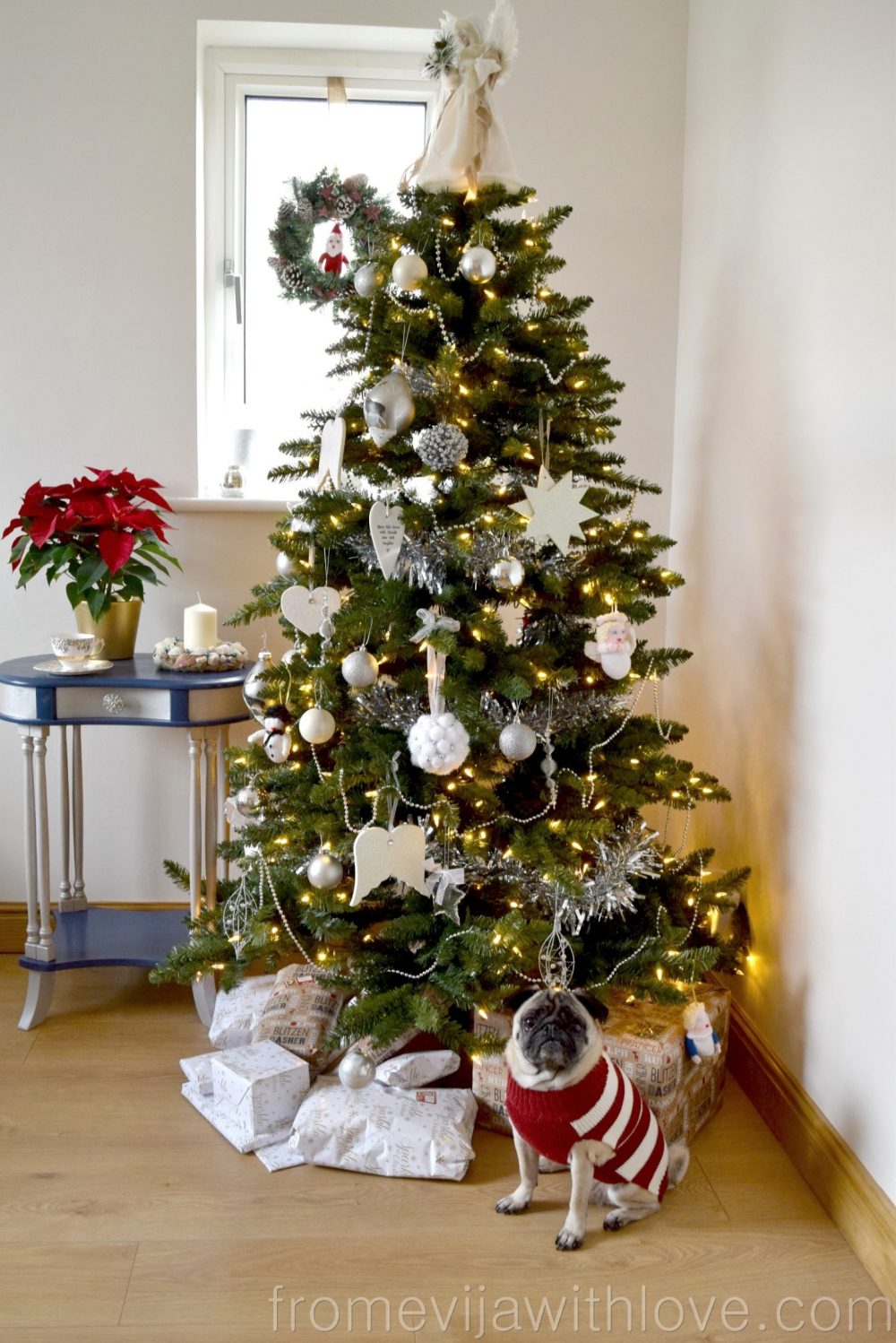 christmas-tree-pug