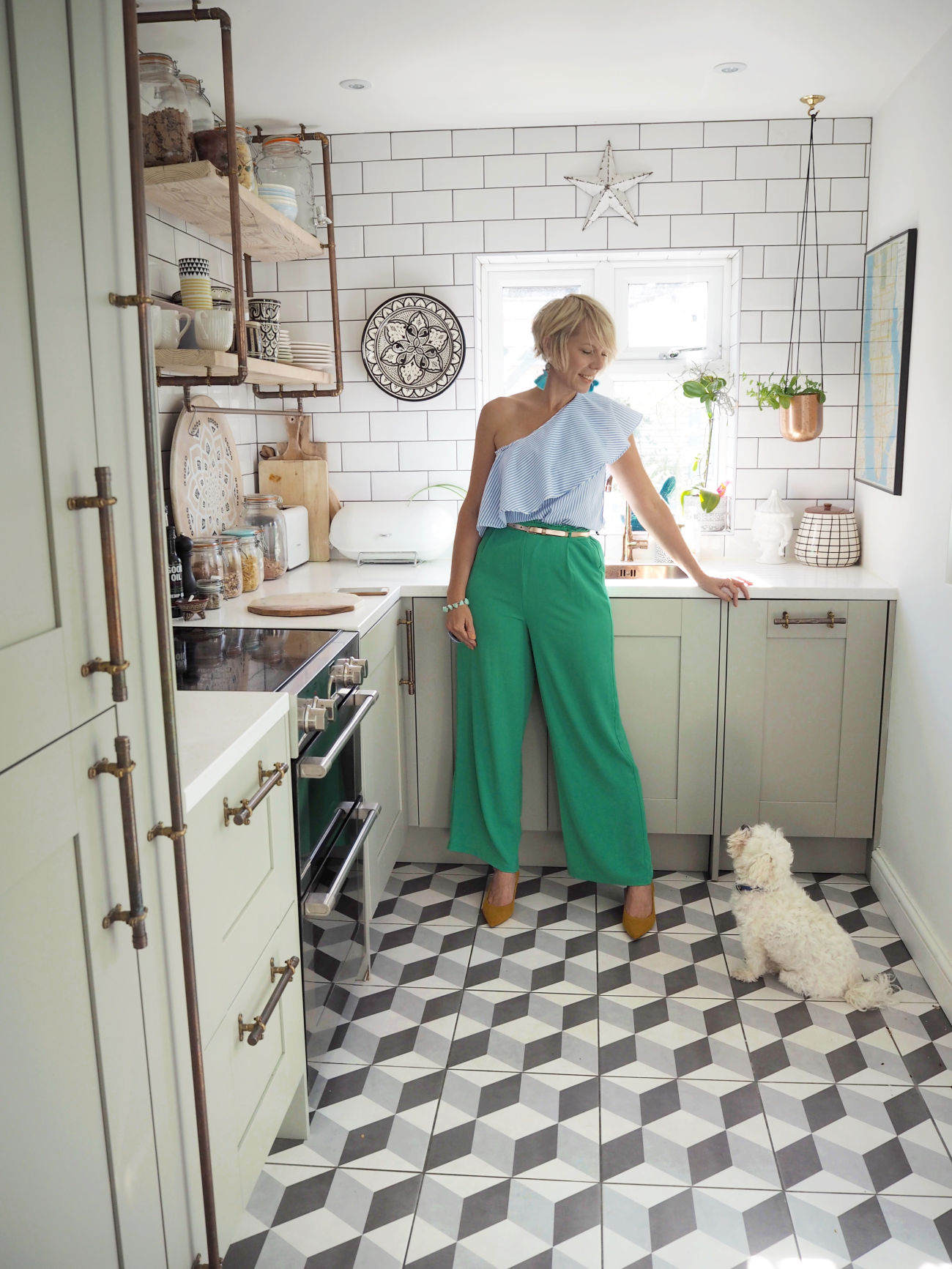 Small Kitchen with unique features - Decoaring Style